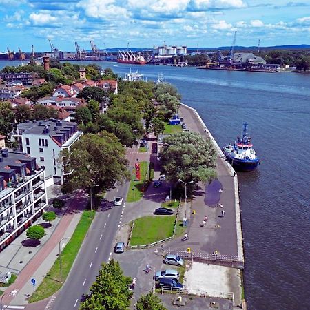 Sunset Apartments - Flotylla. Widok Na Port + Parking. 슈비노우이스쳬 외부 사진